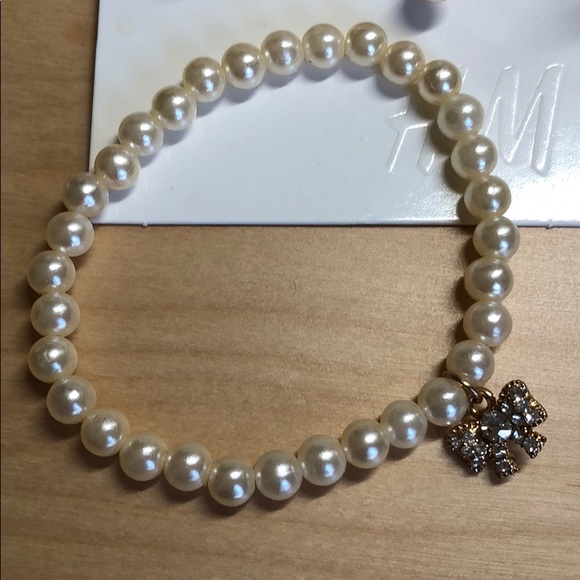 Bundle of 5 pearl, bow, crystal ring and bracelets - Picture 5 of 5